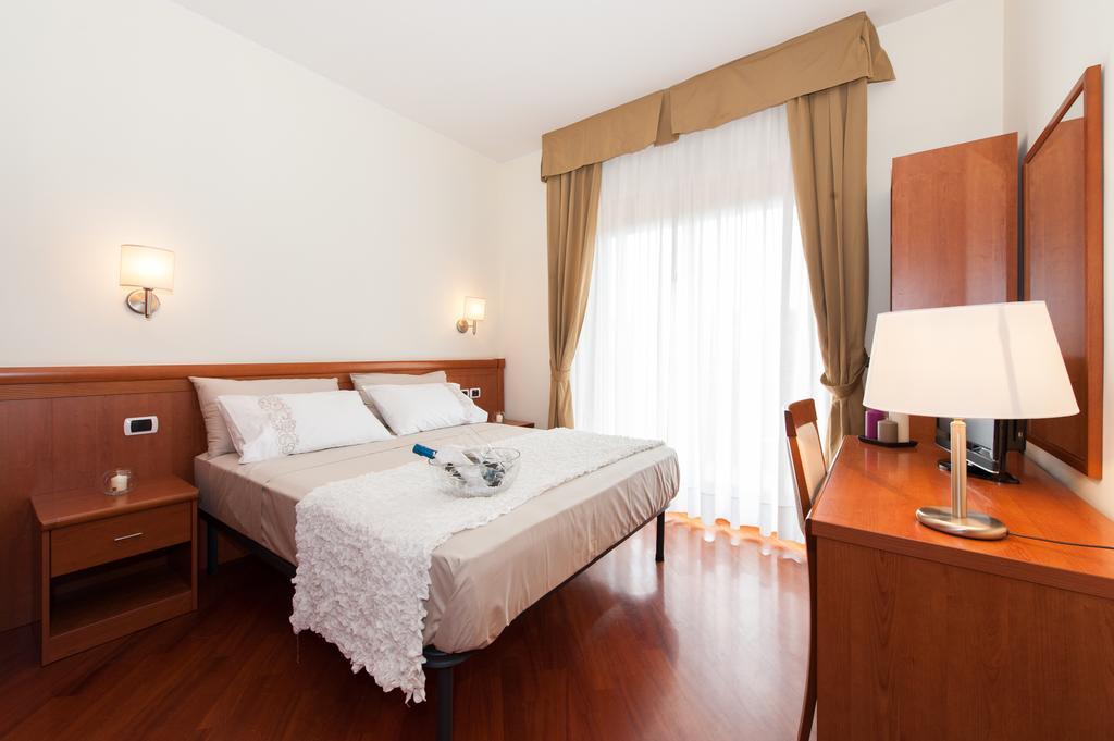 Residenza Il Parco 3 Apartment Rome Bagian luar foto